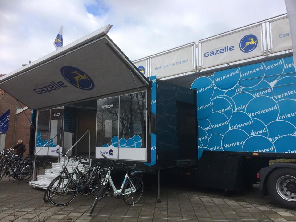 Showtrailer mobielepromotie Promotietrailer Hospitalityunit Roadshow Tevi