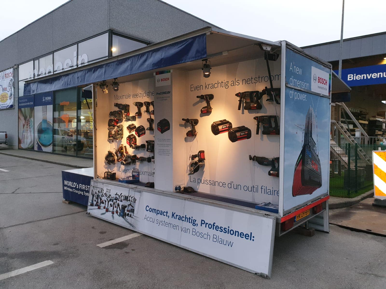 Standbouw Promotiestand Productpromotie Roadshow Tevi