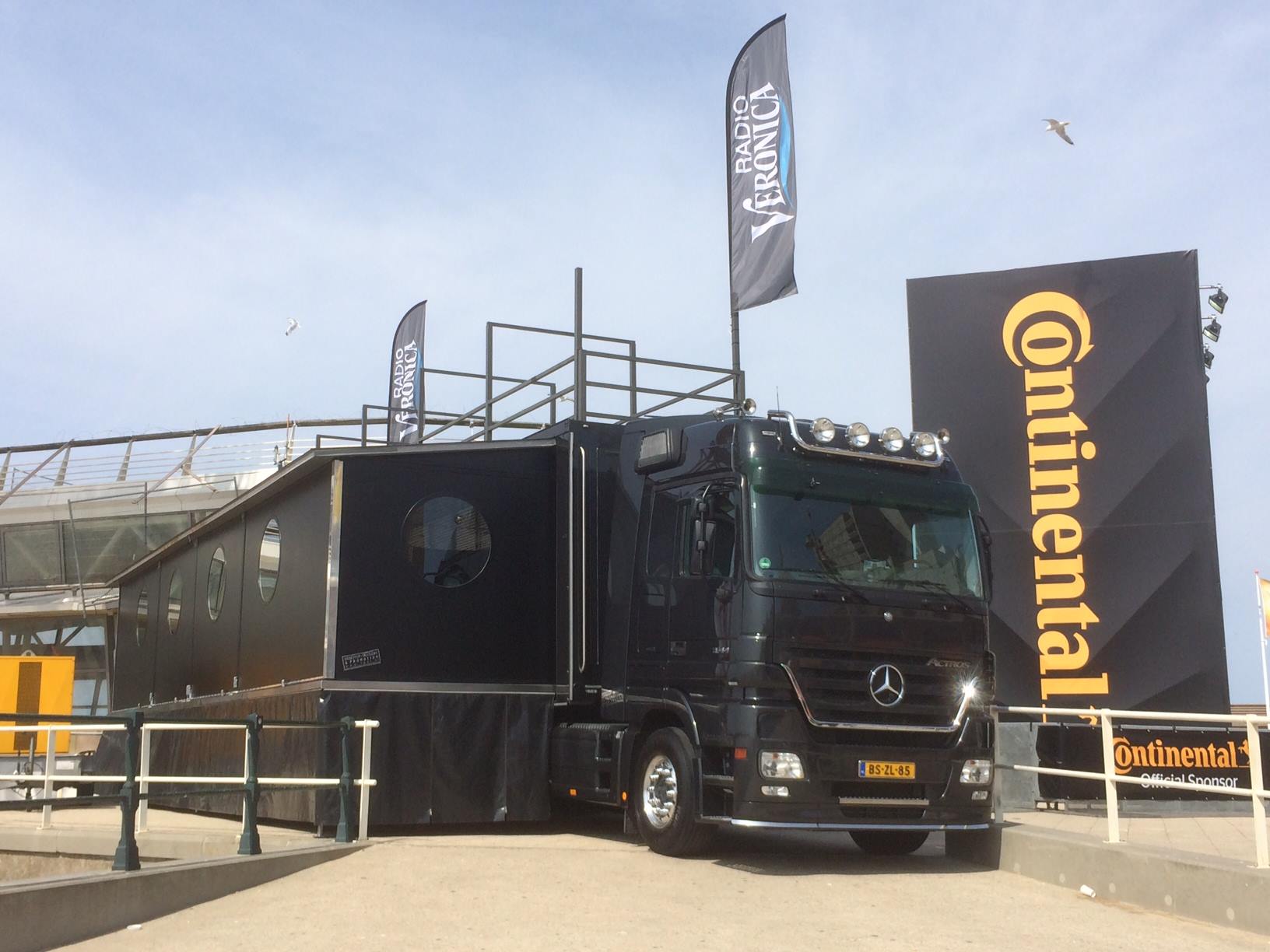 Showtrailer mobielepromotie Promotietrailer Hospitalityunit Roadshow Tevi